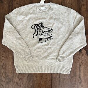 Hollister Comfy Cloud Ice Skates Graphic Crewneck Sweater